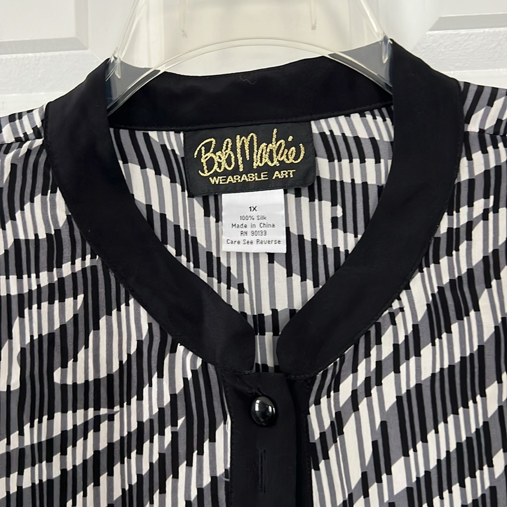 Bob Mackie 100% Silk Black and White Striped Blouse - Size 1X - Picture 4 of 7